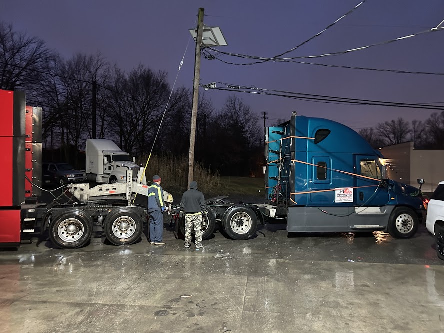 Heavy Towing Vehicles near Turnpike Exit 4